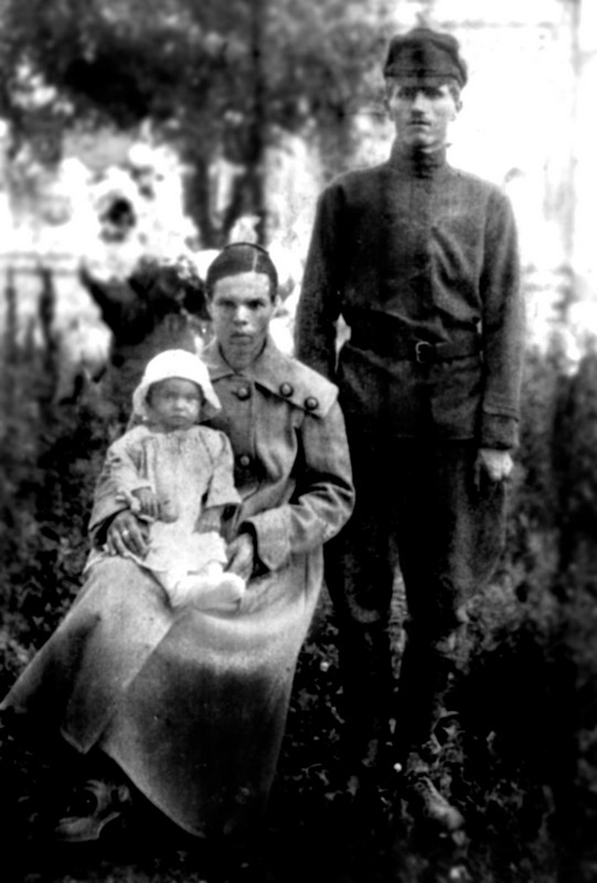 Стасько (в девичестве Руденко) Ефросинья Михайловна  с мужем Александром. 1921