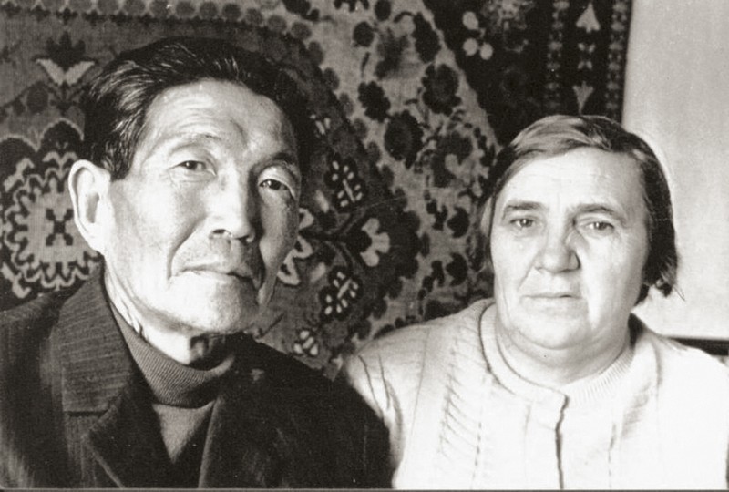 А.Л. Вальдю с Евдокией Кузьминичной. 1968 