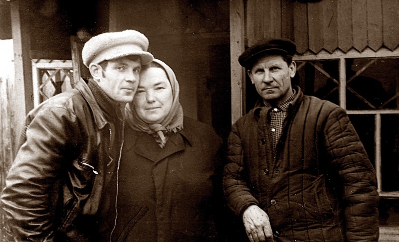 Кирилл и Надежда Федорищевы с сыном Александром. Алма-Ата. 1966