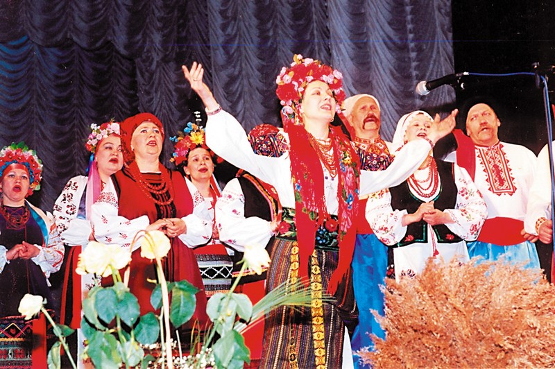10-летний юбилей хора. На сцене Хабаровского театра драмы 