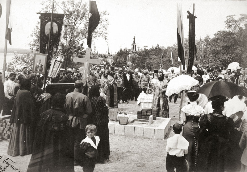 Молебствие при закладке памятника казаку С. Дежневу 17 мая 1908 года в Хабаровске