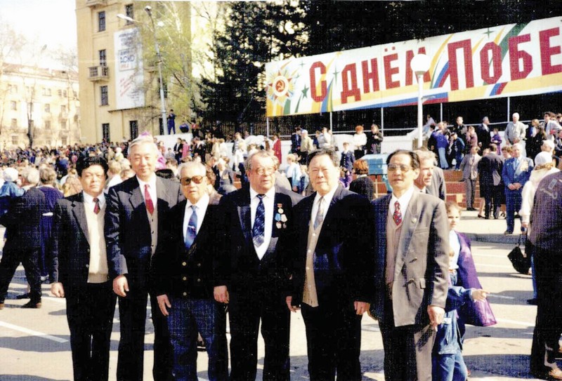 Китайская делегация в День Победы. Фото из архива Хабаровского Союза обществ дружбы