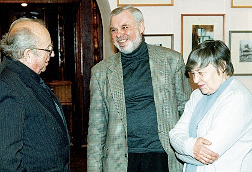 С главным редактором журнала «Дальни Восток»  В.В. Сукачевым (в центре). 2005